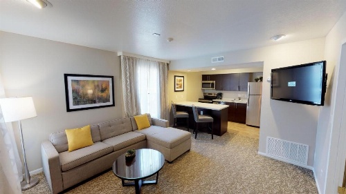 Chase Suites Hotel In Newark image 12