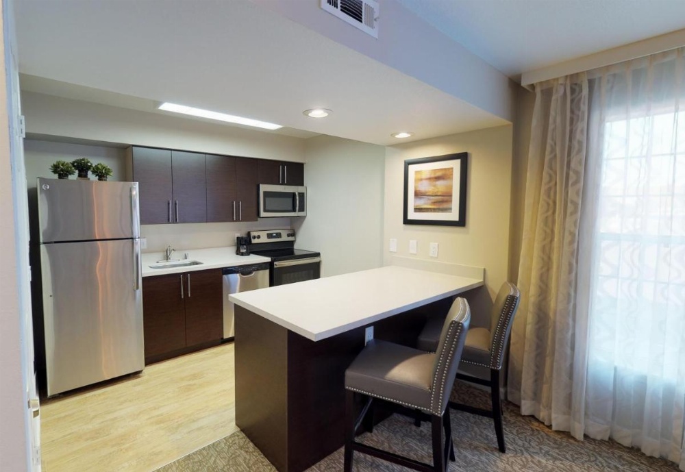 Chase Suites Hotel In Newark Image 31